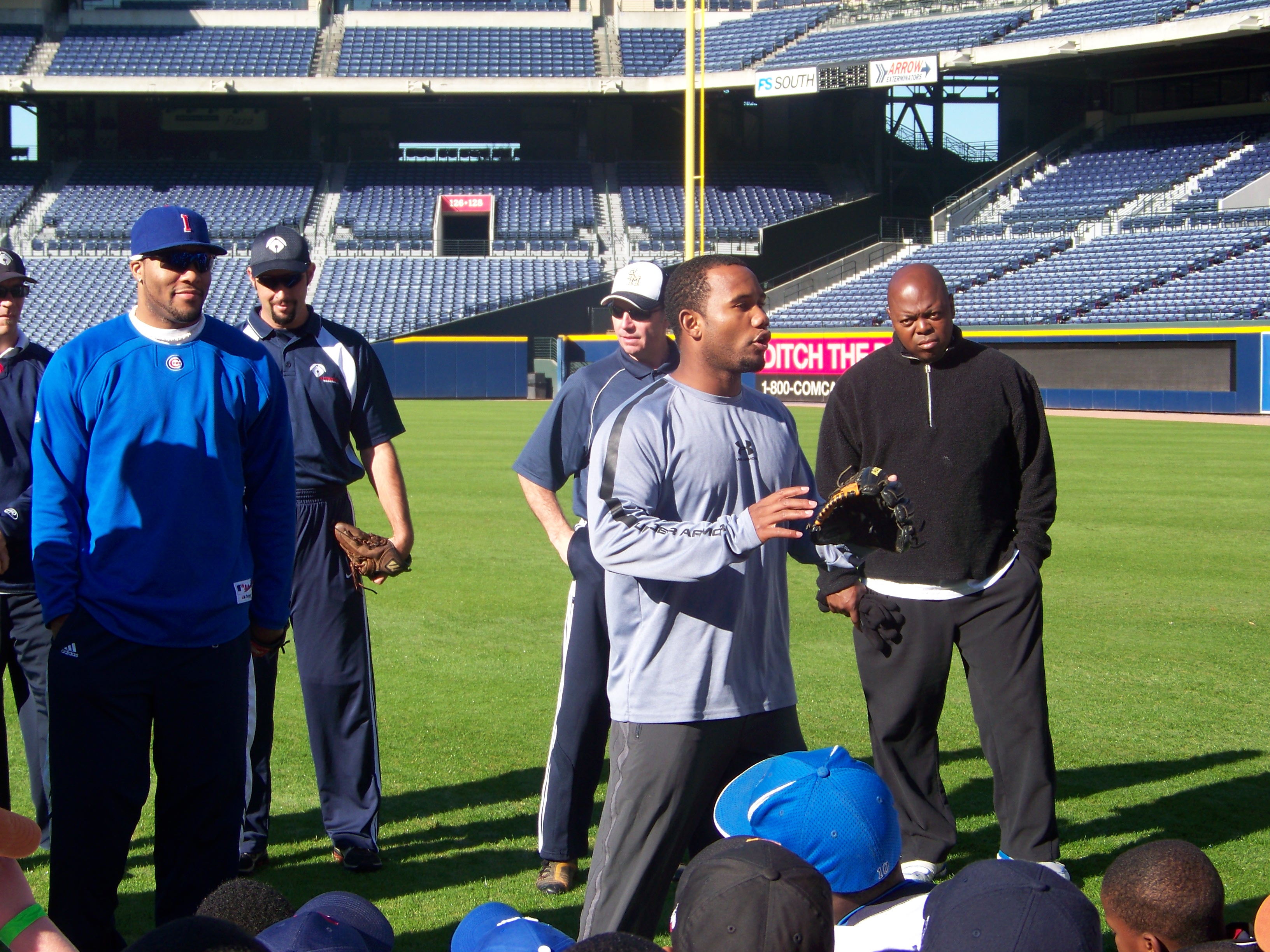 2009 L.E.A.D. Celebrity Clinic at Turner Field